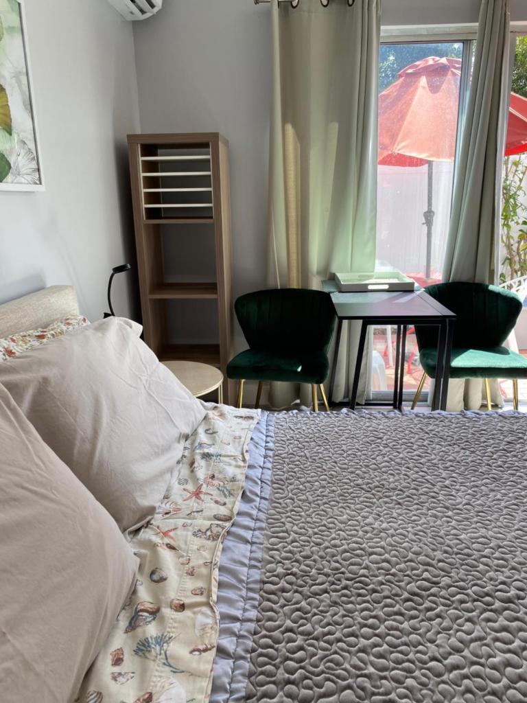 Cozy Studio near Atlantic Ave w/private patio