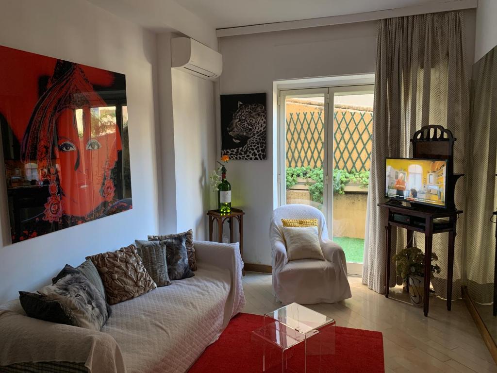 Very Central suite apartment with 1bedroom next to train station Monaco and 6min from casino place