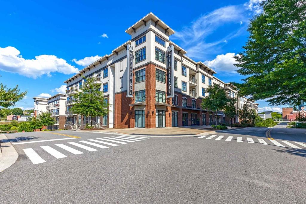 Cozy and Bright Apartments at Marble Alley Lofts in Downtown Knoxville