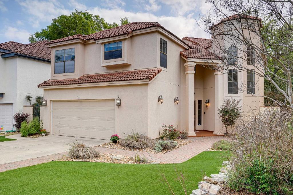 Spacious San Antonio Home with Patio and Grill!