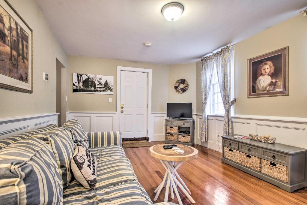 Inviting Salem Apartment Near Waterfront and Museums