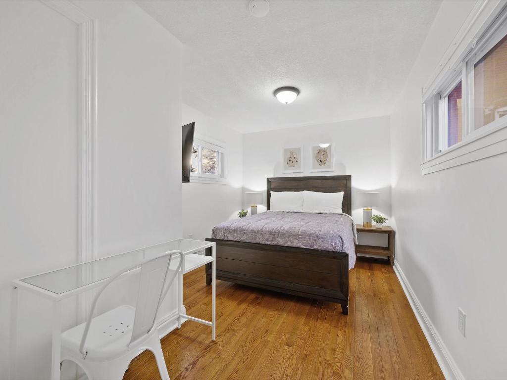 Bloomfield/Shadyside @F Quiet and Stylish Private Bedroom with Shared Bathroom