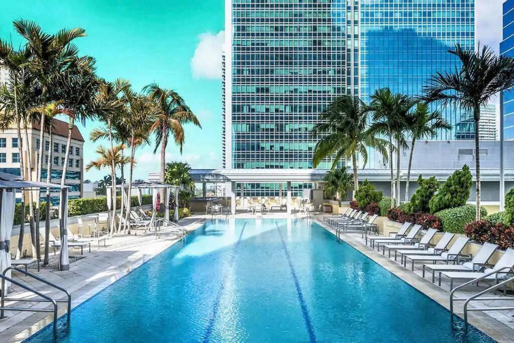 Miami Luxury Apartments, 1 & 2 Br, Brickell Arch