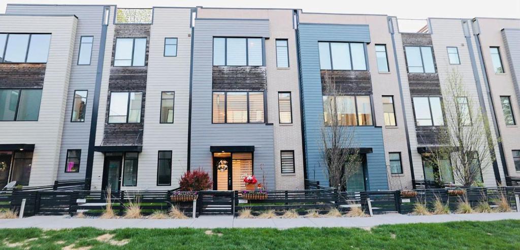 Modern Omaha Townhome with Downtown views