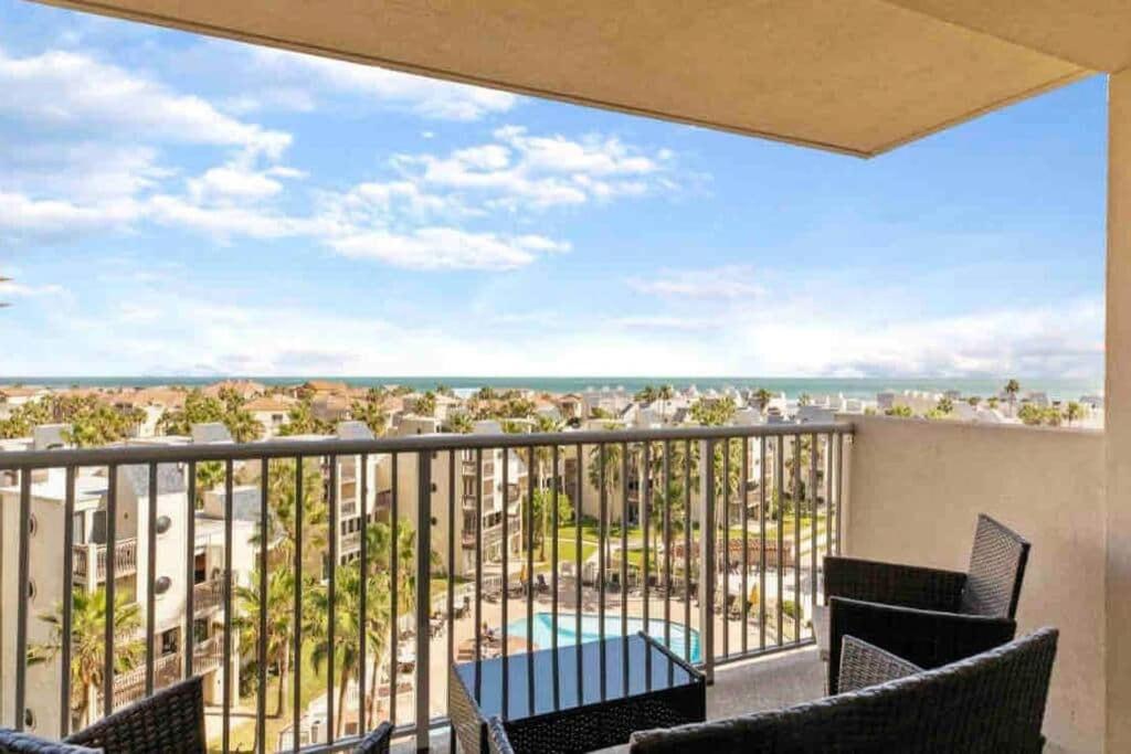 Bahia Mar Solare Tower 6th floor Oceanview Condo 3bd 3ba w Pools Hot Tubs