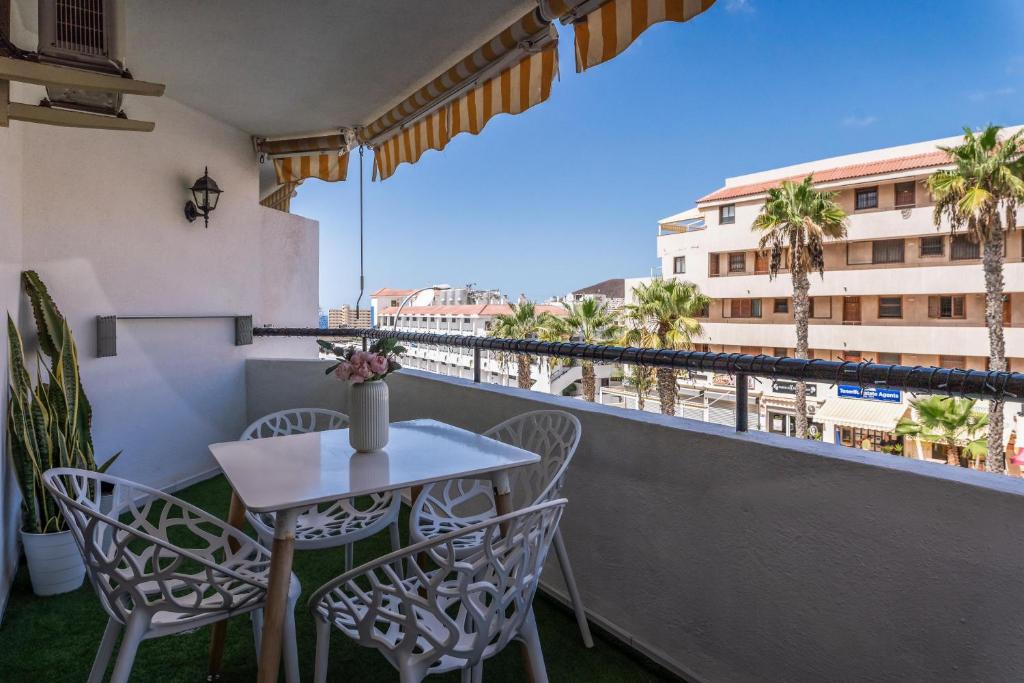 SUMMERLAND LUXURY APARTMENT lN LOS CRISTIANOS