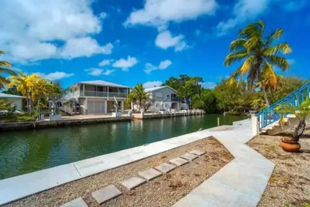 Boater's Dream House on the water 150' of Sea Wall